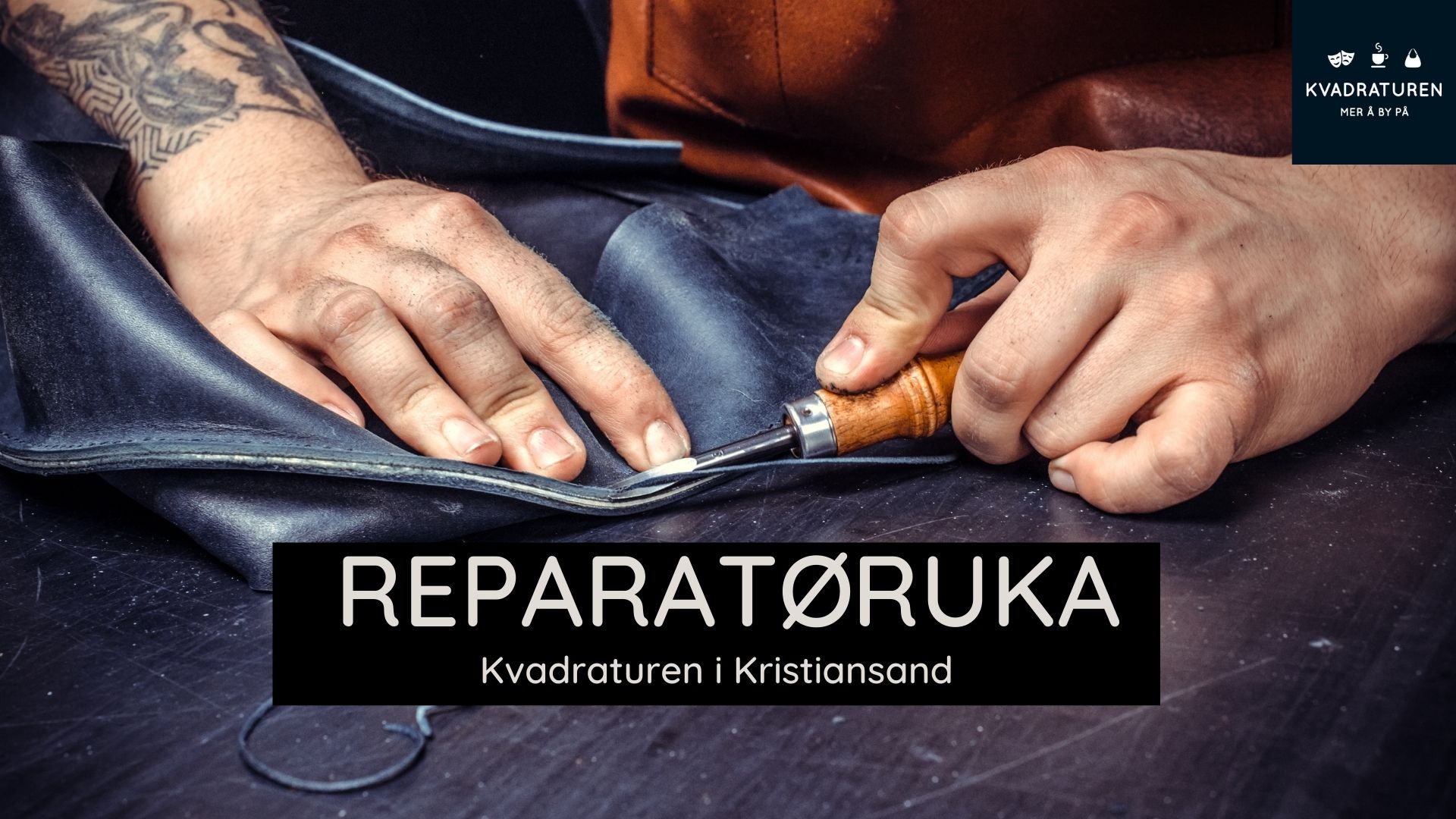 Nærbilde av hender som driver håndarbeid/reparasjon av lær/tekstil